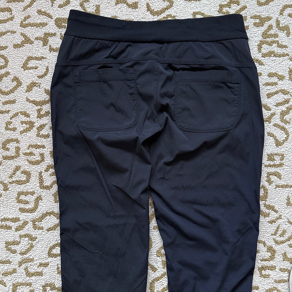 Athleta Trekkie Jogger 2.0, Black, 4 Petite - Picture 7 of 9